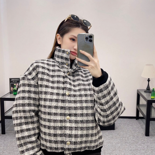 샤넬 CC 로고 울 트위드 다운 재킷