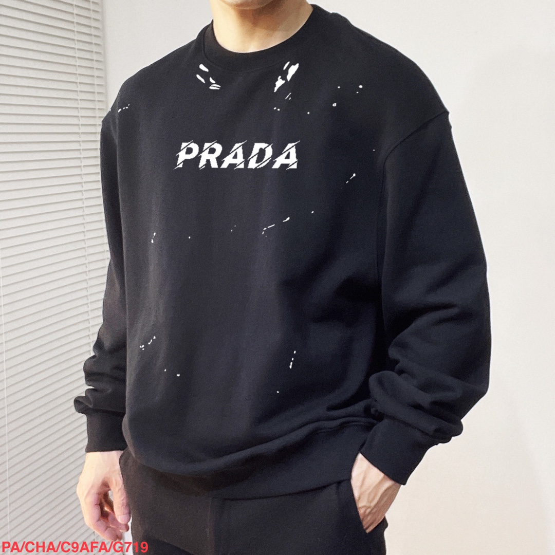 프라다 라운드넥 스웨트셔츠