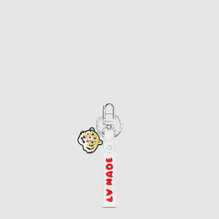 루이비통 LV 메이드 드라곤느 백참 MP3225