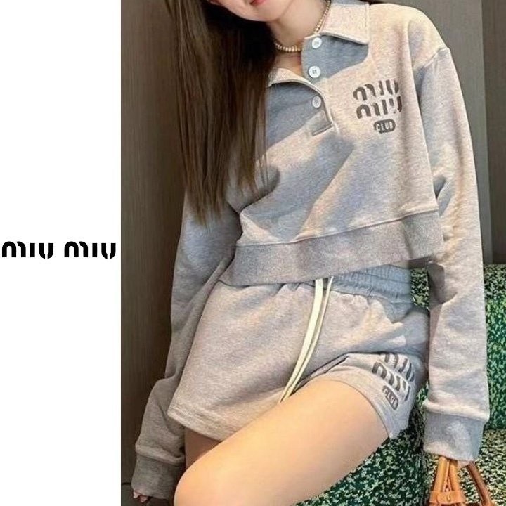 미우미우 MU 카라맨투맨 반바지 셋업